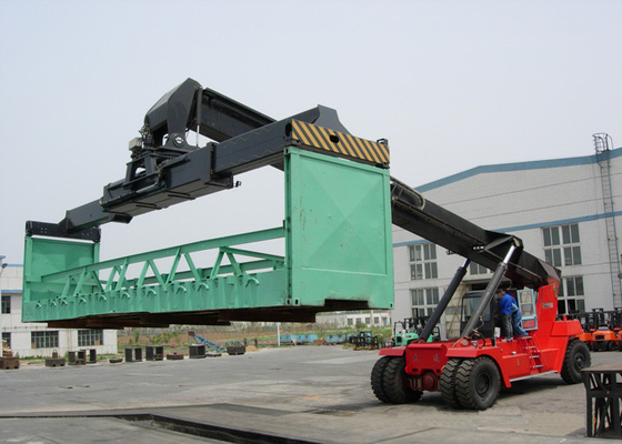 Китай Штабелеукладчик достигаемости контейнера 45 тонн дизельный использующий энергию с двигателем Кумминс М11- К330 поставщик